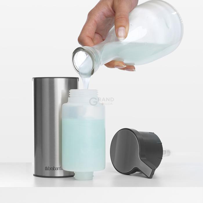 Brabantia Дозатор для рідкого мила сталевий Classic | https://grandposuda.com.ua
