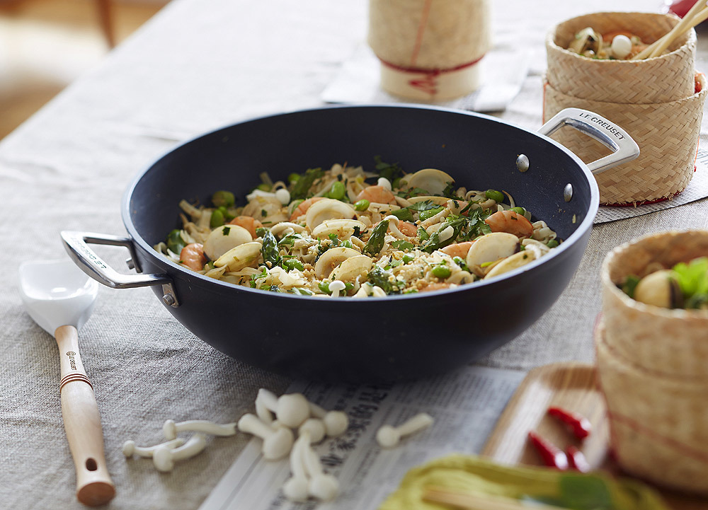 Le Creuset Сковорода вок 32 см Toughened Non-Stick | https://grandposuda.com.ua