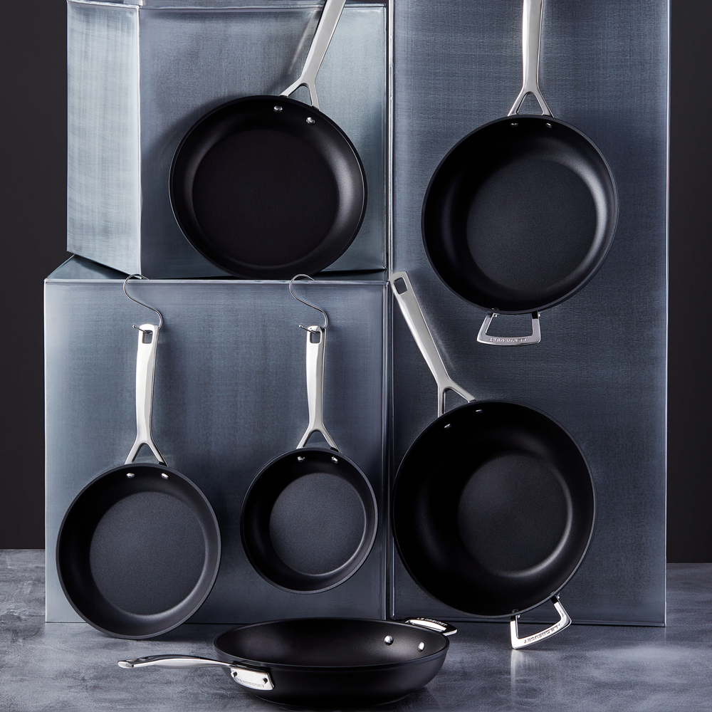 Le Creuset Сковорода 24 см Toughened Non-Stick | https://grandposuda.com.ua