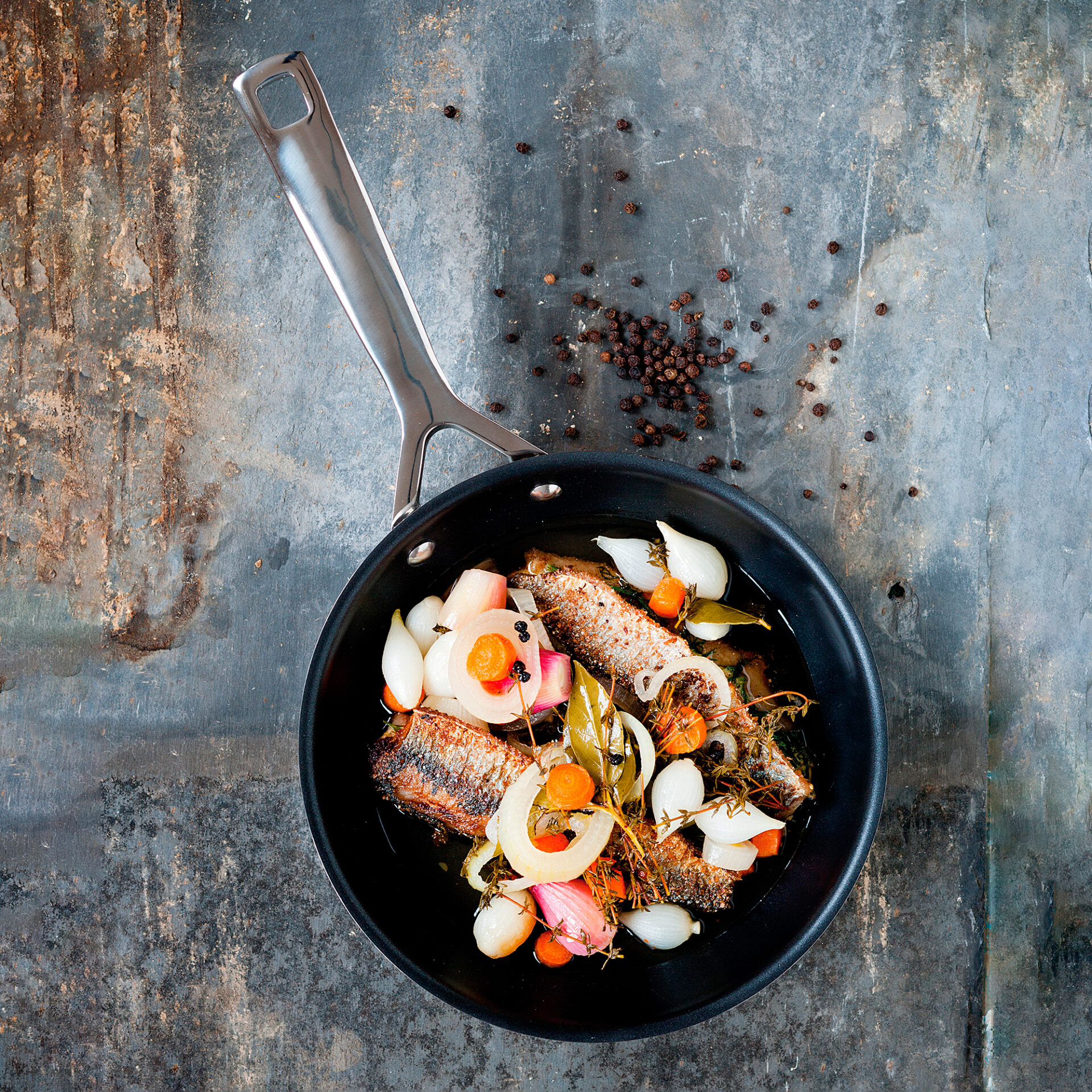 Le Creuset Сковорода 24 см Toughened Non-Stick | https://grandposuda.com.ua