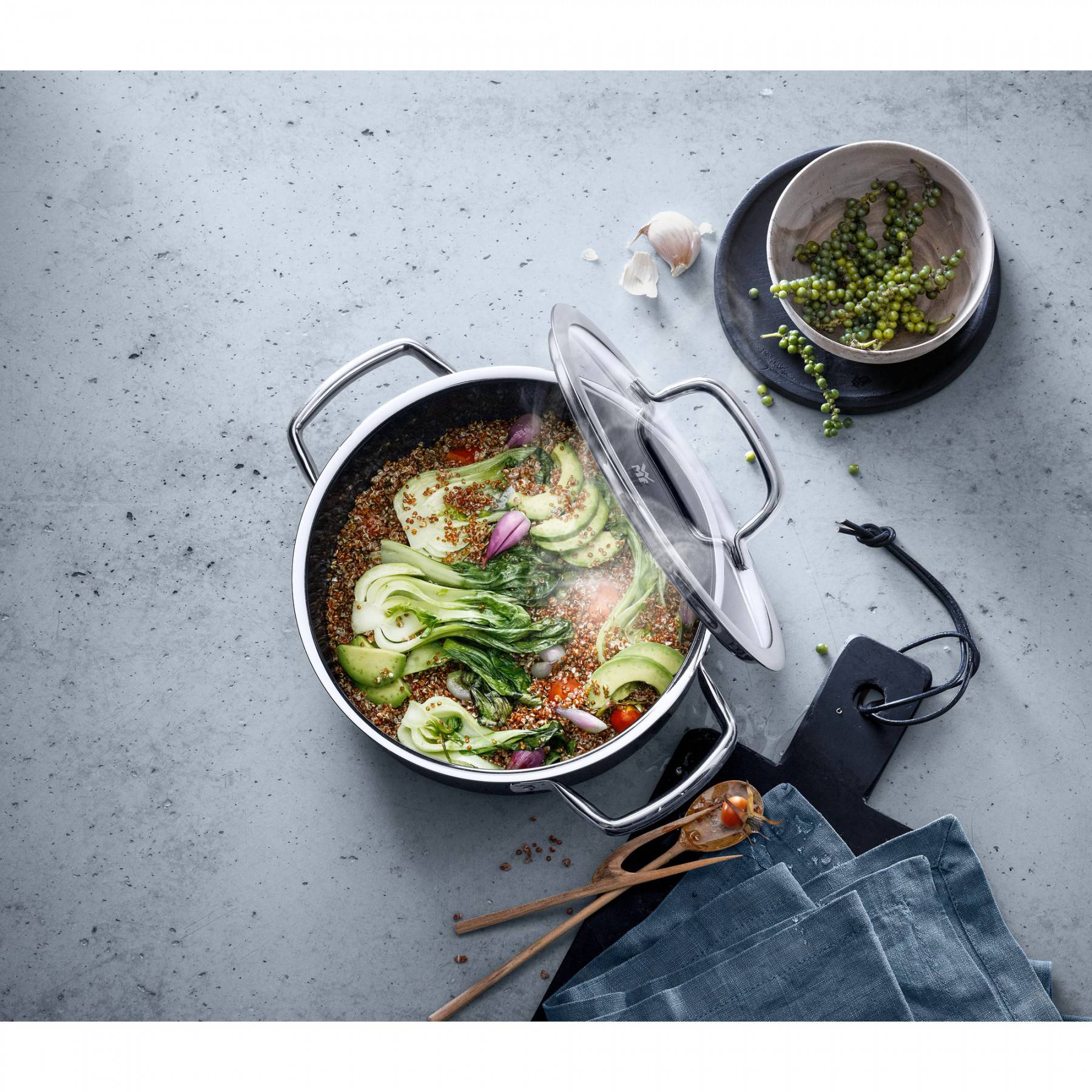WMF Кастрюля 24 см Functional Black Fusiontec | https://grandposuda.com.ua