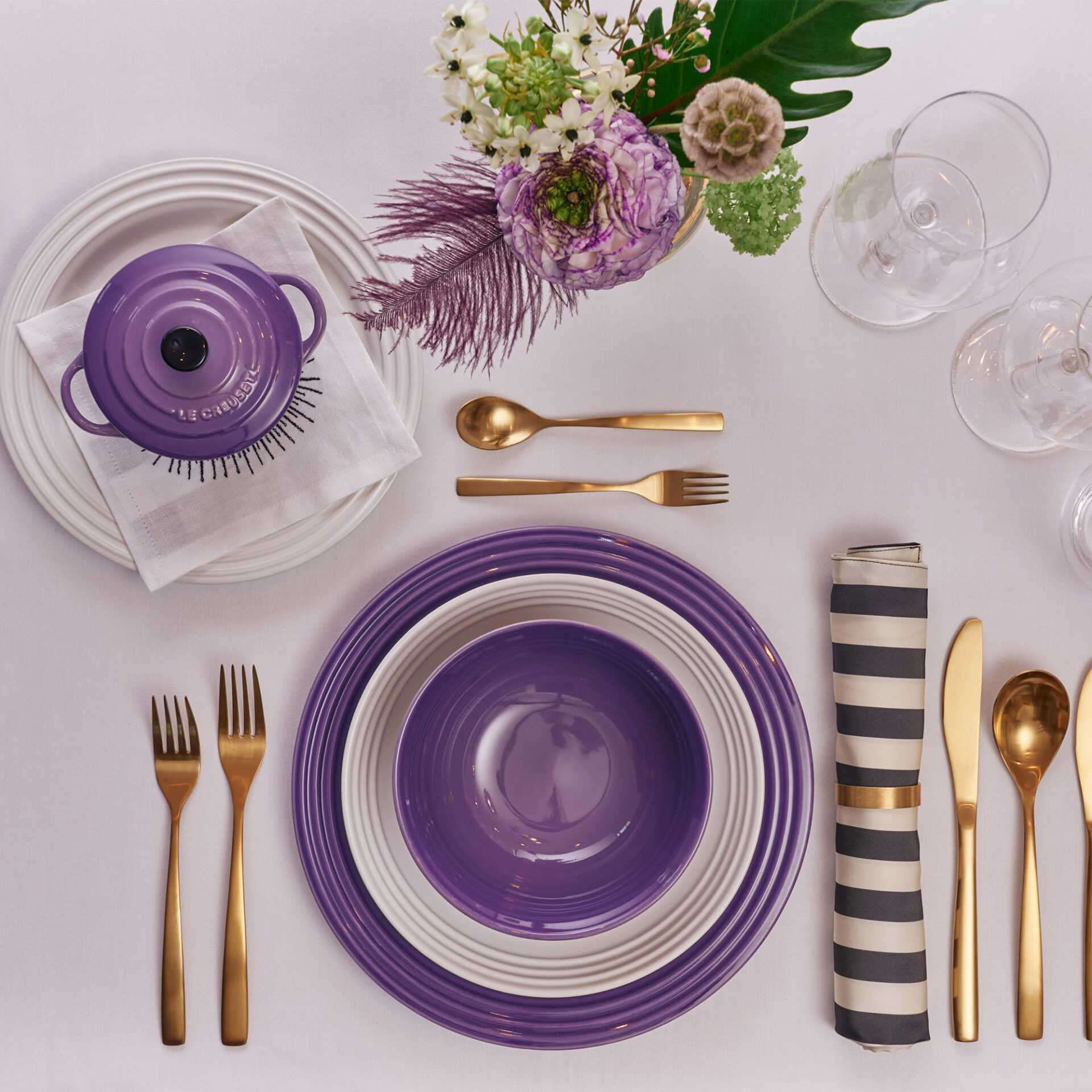 Le Creuset Тарелка для супа 22 см, фиолетовая | https://grandposuda.com.ua