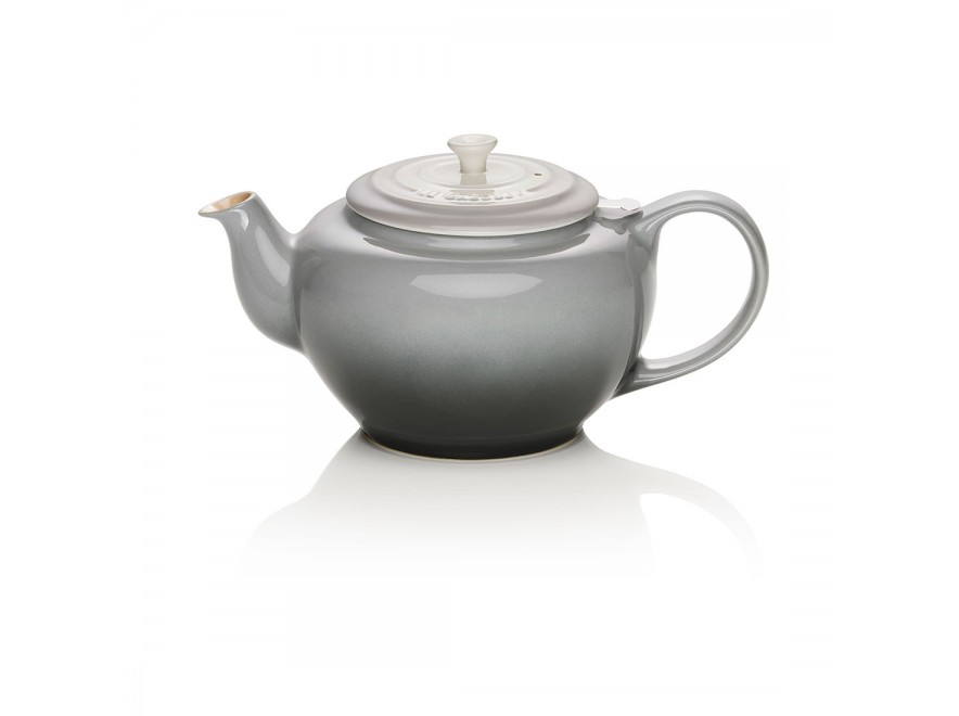 Le Creuset Чайник для заварювання класичний з ситечком 1,3 л, сірий Ombré Le Creuset Чайник для заварювання класичний з ситечком 1,3 л, сірий Ombré | https://grandposuda.com.ua