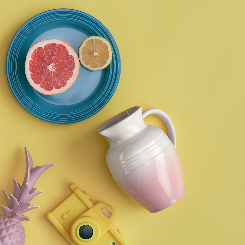 Le Creuset Глечик 1 л Shell Pink | https://grandposuda.com.ua