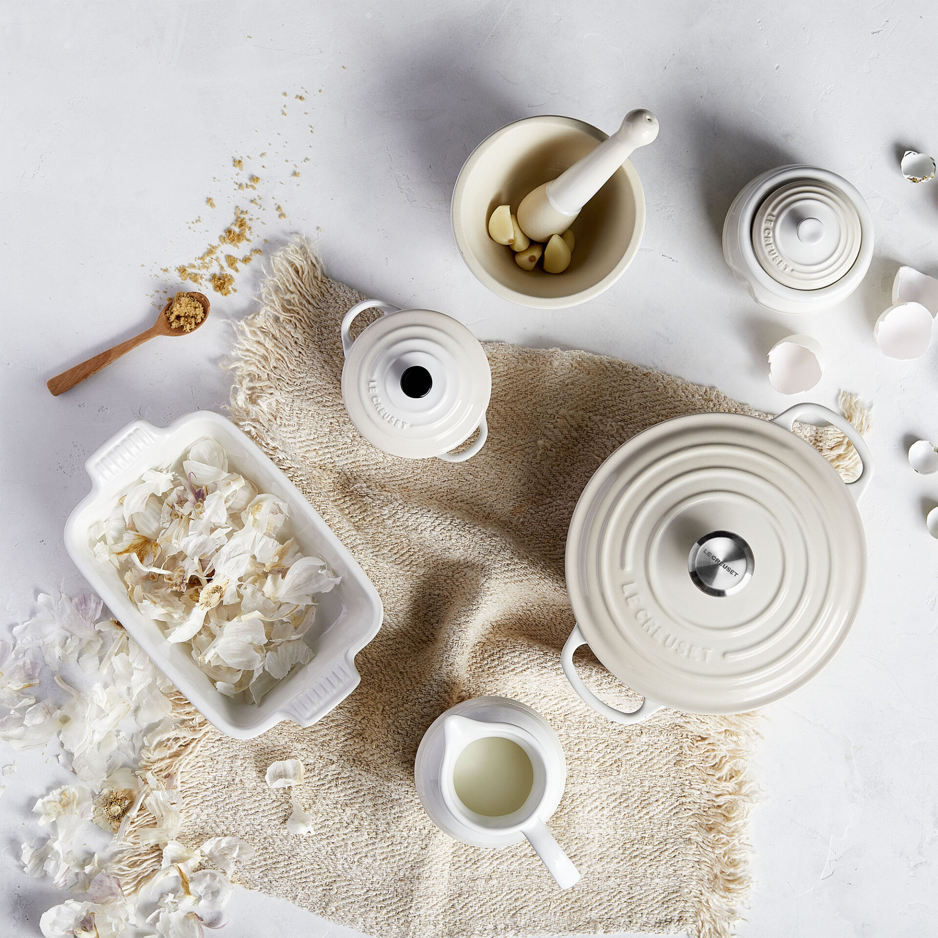 Le Creuset Банка для часнику 12,3 см меренга Meringue | https://grandposuda.com.ua