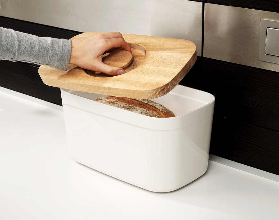 Joseph Joseph Хлебница пластиковая с разделочной доской из бамбука белая Bread Bin | https://grandposuda.com.ua