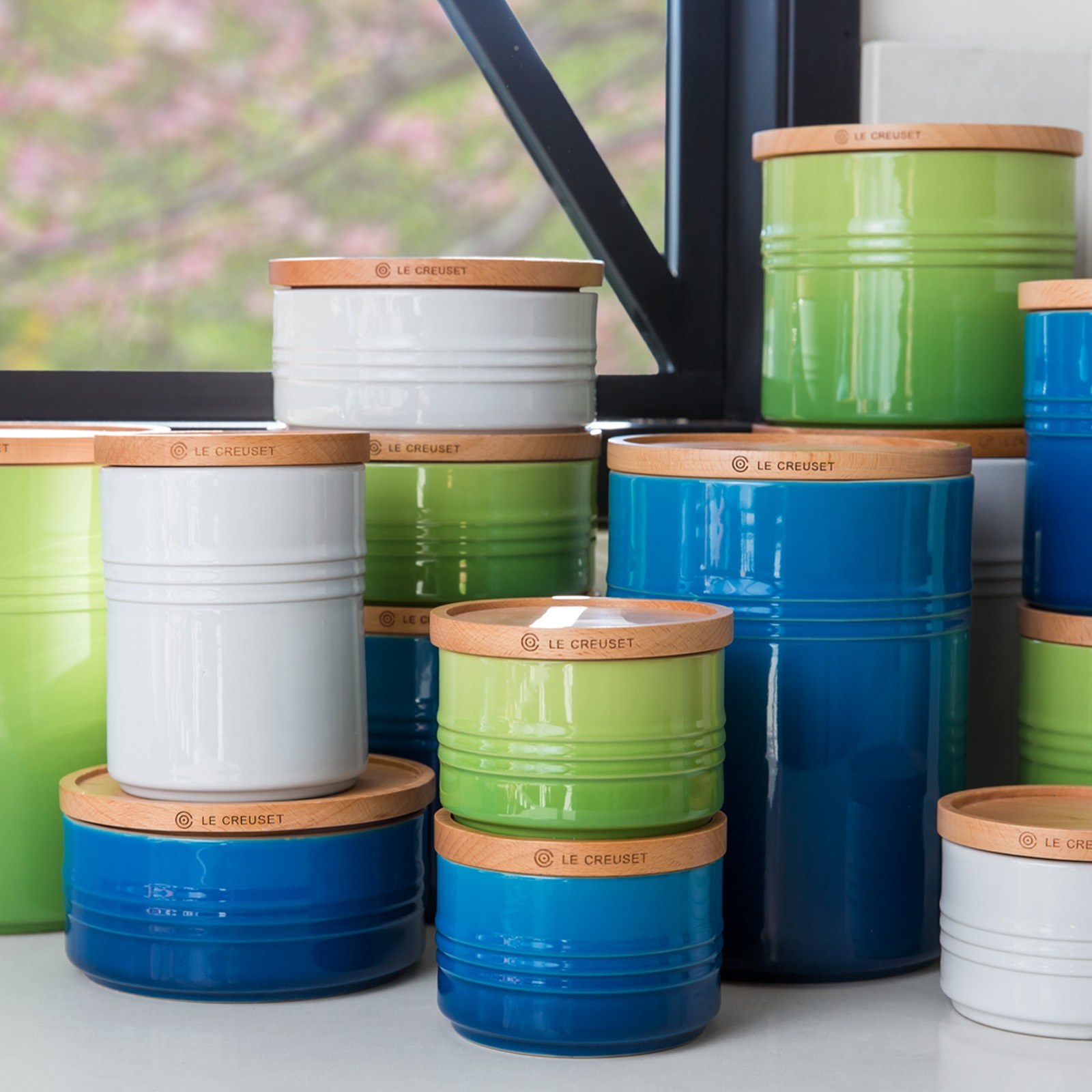 Le Creuset Ємність для зберігання з деревяною кришкою 19 см, помаранчева | https://grandposuda.com.ua