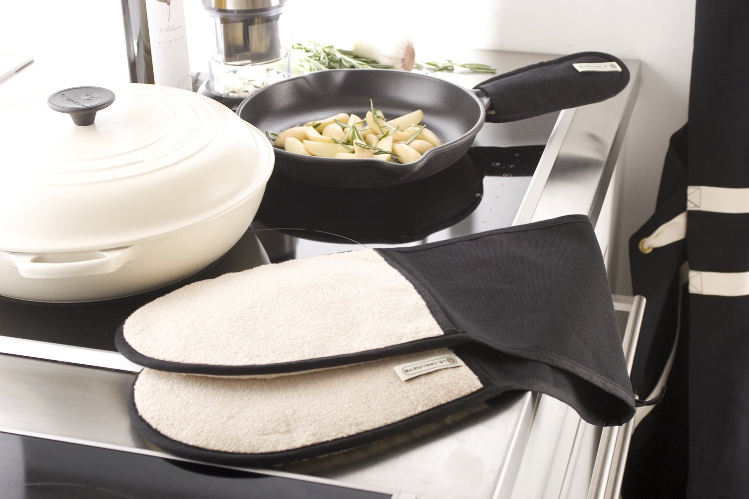 Le Creuset Прихватка / рукавицы для духовки красная Klassik | https://grandposuda.com.ua