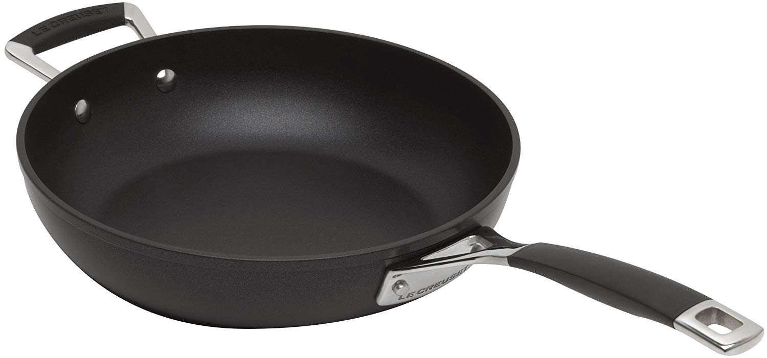 Le Creuset Сковорода 26 см черная с двумя силиконовыми ручками | https://grandposuda.com.ua