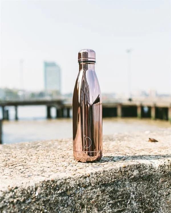 Вакуумна пляшка для води 0,5 л, кольору рожевого золота Chrome Rose Gold CHILLYS | https://grandposuda.com.ua