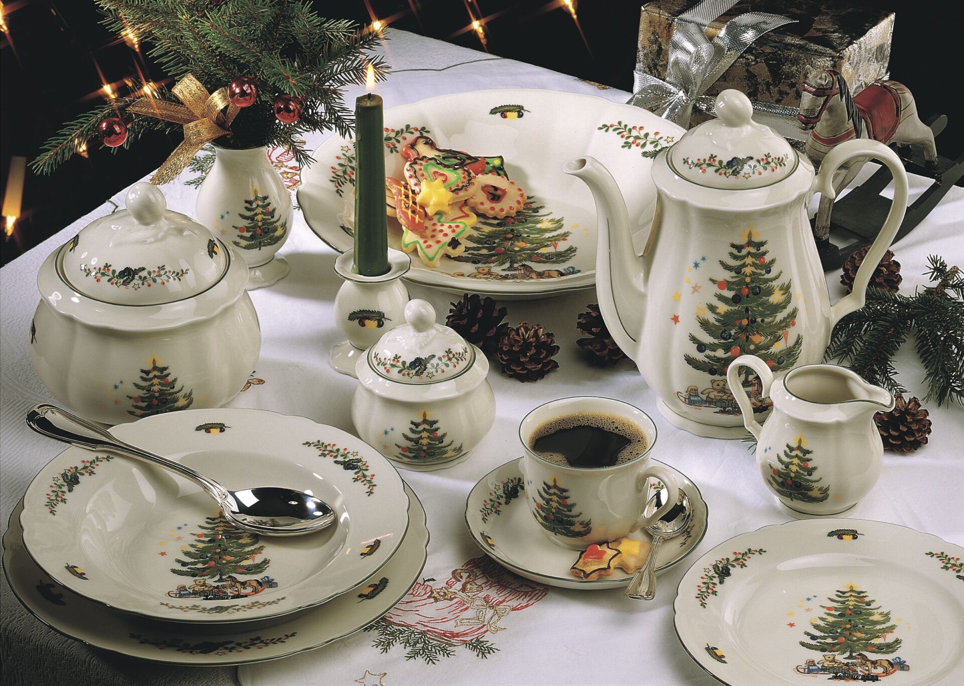 Seltmann Weiden Молочник на 6 перосн 0.22 л Weihnachten Marie-Luise | https://grandposuda.com.ua